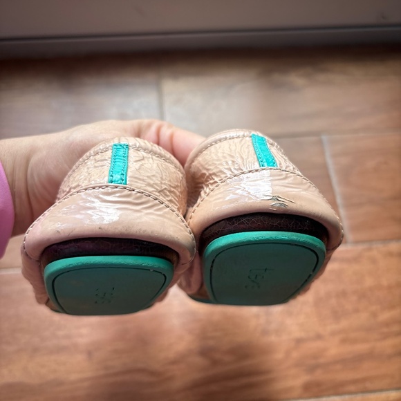 Tieks Blush patent - Picture 4 of 6